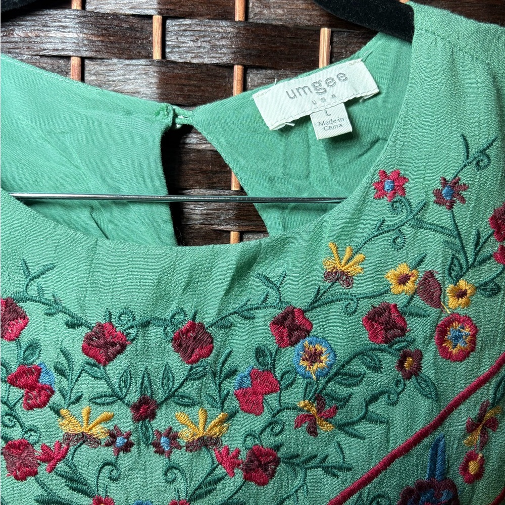 Umgee Boho Embroidered Floral Dress Green Tiered Flowy 3/4 Bell Sleeve Size L - Picture 2 of 10